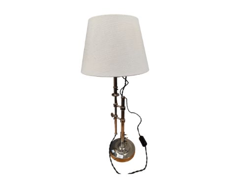 ELCHHOLTZ TABLE LAMP 