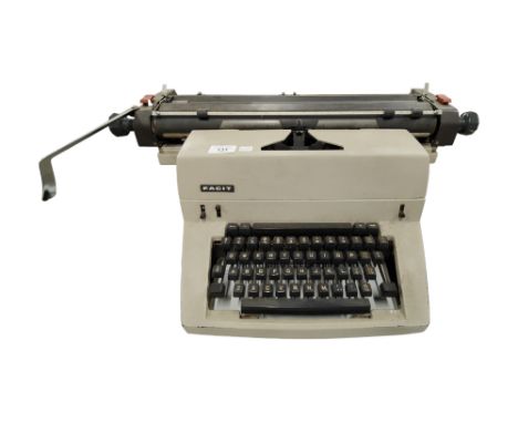VINTAGE TYPEWRITER 