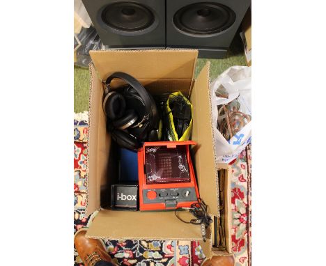 Collection of assorted Electrical items inc Vintage Jungler Game, Ted Baker earphones etc 