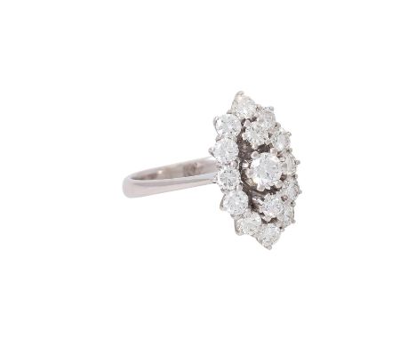 "Schiffchenring" mit Brillanten zus. ca. 1,7 ct, ca. FW-WEISS (G-H)/IF-VVS, KP: umger. ca. 3.000 €, WG 18K, 5,8 gr, RW: 57, l