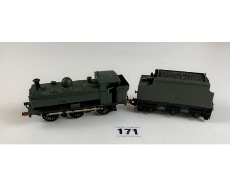 Model locomotive and tender