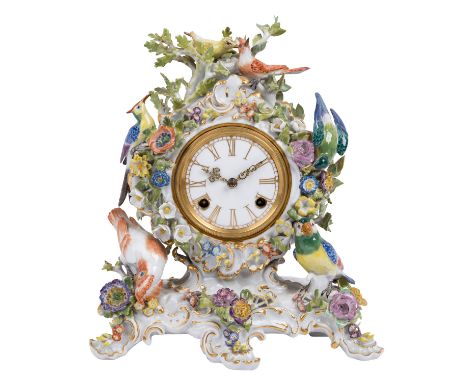 MEISSEN "Kleine Kaminuhr mit Vögeln", 20.Jh. Nach ein Modell von Johann Joachim Kändler von 1745, Porzellan, farbig bemalt, g