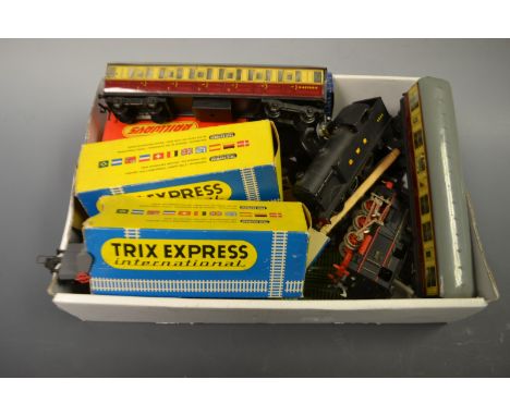 Trains OO gauge - a Hornby Dublo EDL 3 three rail 0-6-2 locomotive, GWR black livery. No 9056; a Fleischmann DB 891315 0-6-0 