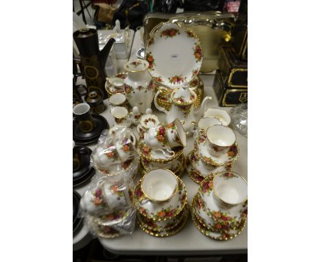 A Royal Albert Old Country Roses pattern tea and dinner service
