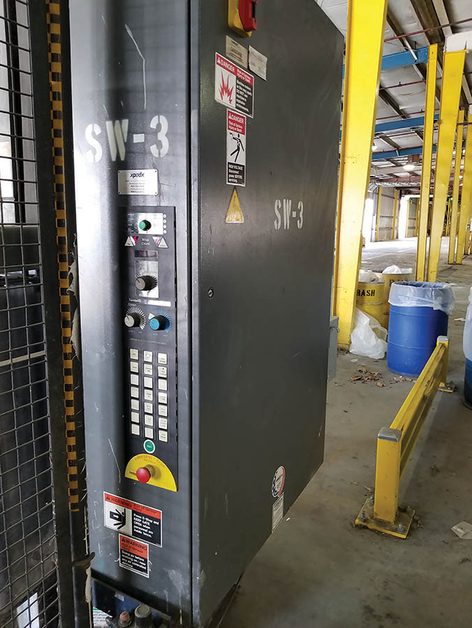 LANTECH Q SERIES ROTARY AUTOMATIC STRETCH WRAPPER, MODEL Q-1000, S/N