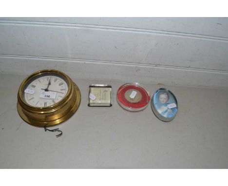 Mixed Lot: Small wall clock, paperweights etc