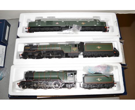 Bachmann Branchline: a 00-gauge models, comprising: Class 40 diesel D210 'Empress of Britain' locomotive; Class A1 60130 'Kes