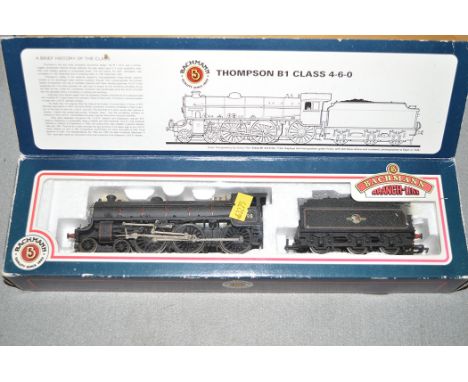 Bachmann Branchline: 00 gauge Thompson B1 class 4-6-0 Locomotive and Tender (boxed).