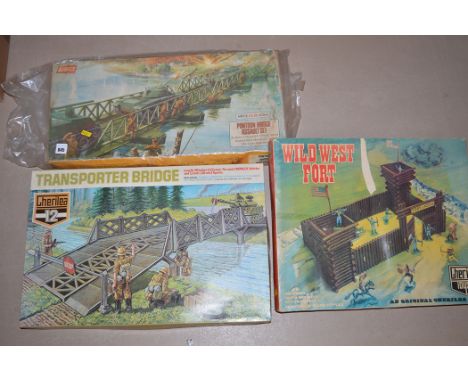 Airfix H0-00 scale Pontoon Bridge Assault Set; Cherilea Toys Wild West Fort and Transporter Bridge (all boxed).  (3)