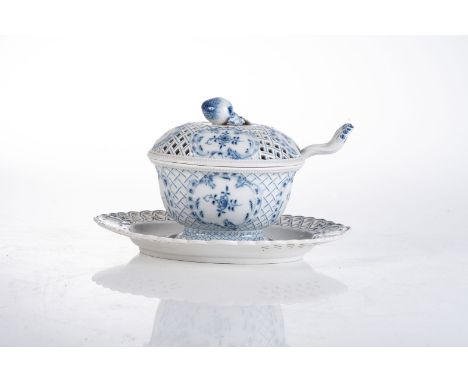 A MEISSEN 'BLUE ONION' PATTERN TUREEN With reticulated lattice cover and underplate, complete with a ladle,30cm long by 18cm 