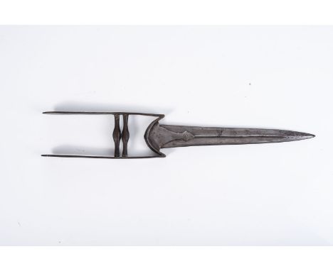INDIAN KATAR DAGGER c.18th Century punching dagger. 