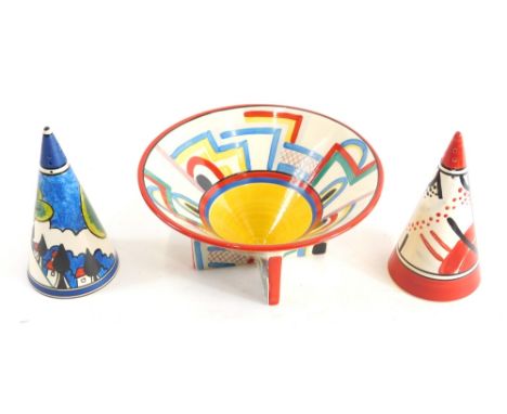 Various boxed Wedgwood Clarice Cliff items, carpet conical sugar sifter, limited edition number 328/500, 13cm high, and two o