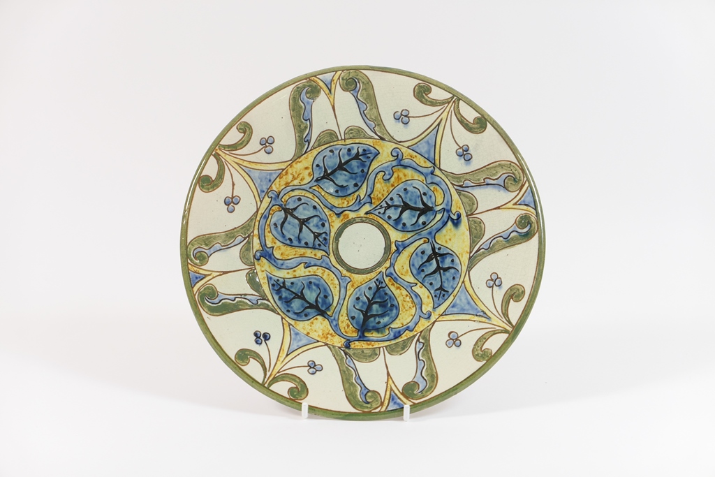 Carlo Manzoni, Granville Pottery plate, dated 1896, decorated with a