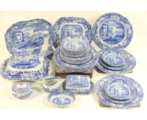 Collection of modern Spode Italian pattern blue and white dinner wares comprising lidded tureen, eight dinner plates (26.5cm)