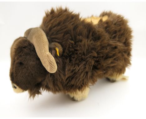 Steiff muskox from the Animal Life Series, original labels attached, 47cm