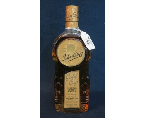 John Begg gold cap blended Scotch whisky, blended and bottled in Scotland by John Begg Ltd distillers Glasgow, Scotland. 70% 