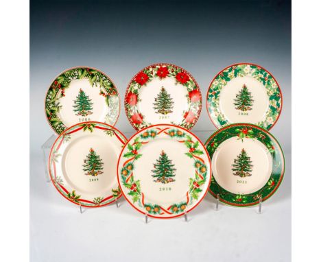 6 Christmas plates with the original Christmas Tree central motif since 1937. Spode backstamps. This item has its original bo
