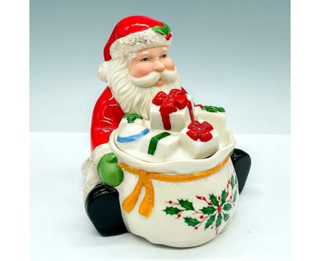 Discover the Lenox Porcelain Covered Candy Dish in the shape of Santa Claus. This dishwasher-safe candy dish includes a lid. 