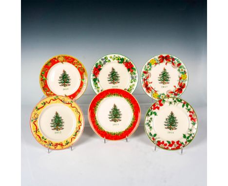 6 Christmas plates with the original Christmas Tree central motif since 1937. Spode backstamps. This item has its original bo