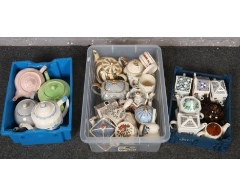 Three boxes of ceramic teapots, Sadler 'English Country Houses', Wade @English Life teapots', Swinnertons 'Luxor Vellum' exam