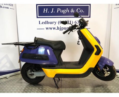 NIU Electric scooter. 2021Non runner. Reg. GC21 APF. No docs. Keys