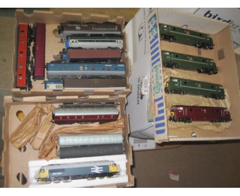 Mainline, Lima; various unboxed locomotives and rolling stock, D821, D823, D824, D825, diesel locomotives etc  
