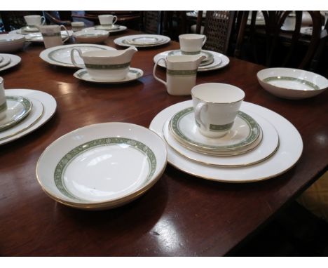 A Royal Doulton "Rondelay" pattern part tea and dinner service