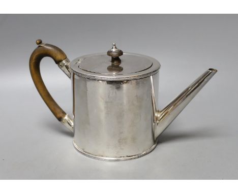 A George III silver drum shaped teapot, by Henry Chawner, London, 1789, height, 12.7cm, gross weight, 12.5oz (a.f.).