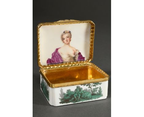 Oktogonale Meissen Porzellan Schnupftabakdose mit allseitiger kupfergrüner Watteau Malerei in feinster Ausführung, leicht gew
