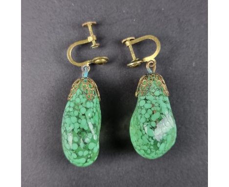 A pair of vintage Venetian green and clear glass pendant earrings, with screw back fittings, 50mm high.