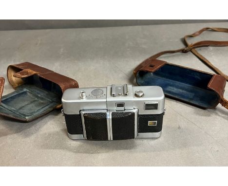 A Voigtlander Vitesse L35mm Rangefinder camera with ultra 50mm F2lens 