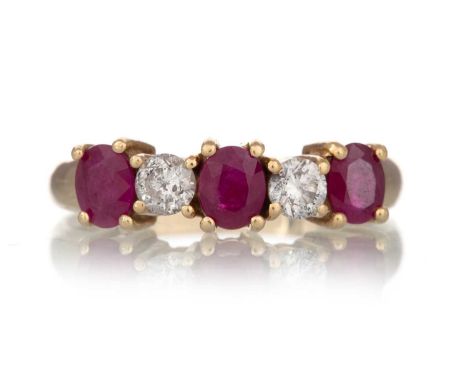RUBY AND DIAMOND RING, set with oval sapphires and round brilliant cut diamonds, marked 14K, size R+Qty: 3.9g