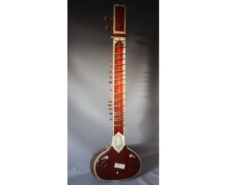 A 20TH CENTURY INDIAN SITAR WITH ENGRAVED IVORY PANELS, H 128 cm, S/DCondition Report:Damage / losses to strings and ivory pa