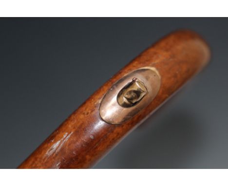 A VINTAGE WALKING CAN WITH PEN INSERT, A/F, L 91 cm