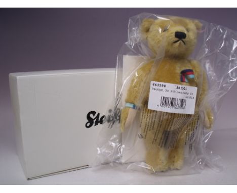 A STEIFF 'HELP FOR HEROES' TEDDY BEAR, EAN 663598, blond, limited edition with certificate of authenticity, H 29.5 cm, in sea