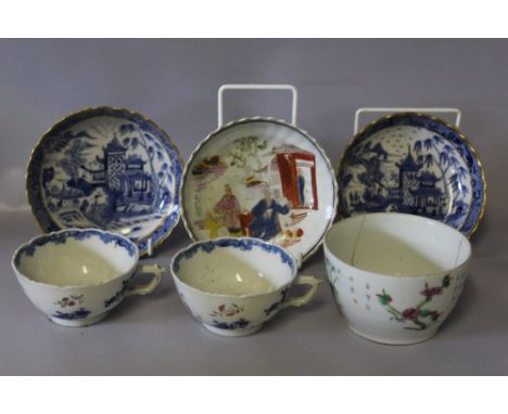 A SMALL COLLECTION OF ORIENTAL CERAMICS, to include two shallow blue and white bowls, two blue and white cups, a low frilled 