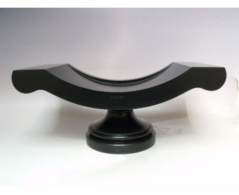 DAVID LINLEY OF LONDON - AN EBONY NEO CLASSICAL REGENCY STYLE FRUIT BOWL, W 43 cm. S/D