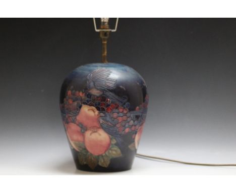 A LARGE MOORCROFT FINCHES PATTERN TABLE LAMP, Height to top of fitting 43 cm