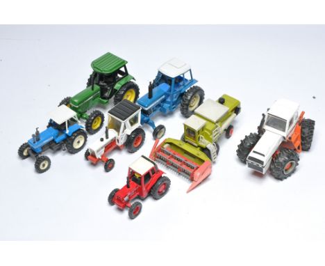 Assorted model tractor issues from various makers, including Corgi, Ertl etc. 