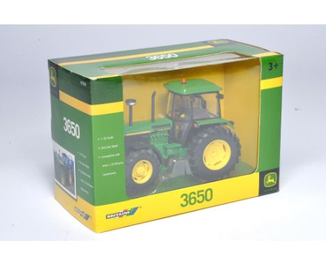 Britains 1/32 farm model issue comprising No.42904 John Deere 3650 Tractor. Excellent and secure in very good to excellent bo