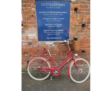 A VINTAGE PASHLEY BRITANNIA SPECIAL EDITION LADIES BIKE