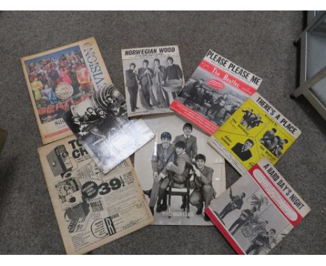 A BOX OF MUSIC MEMORABILIA TO INCLUDE POSTERS MAGAZINES ETC 