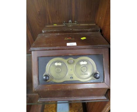 A VINTAGE MARCONI  TOGETHER WITH A LION MANUCATOR NO 2 MODEL PRINTING SET 