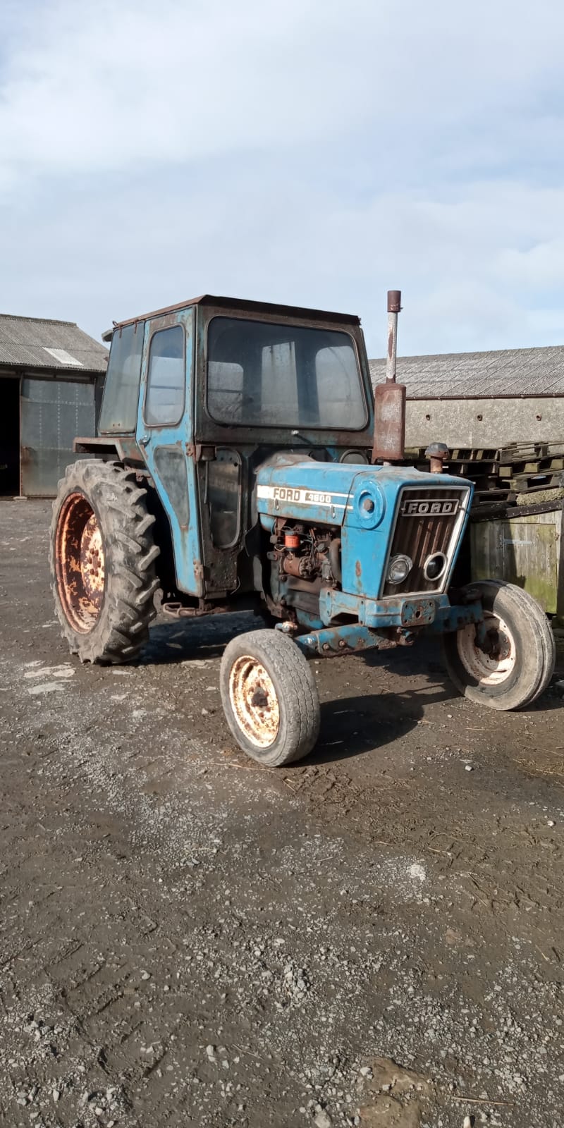 Ford 4600 tractor, Lambourne cab, non runner JBS 319S