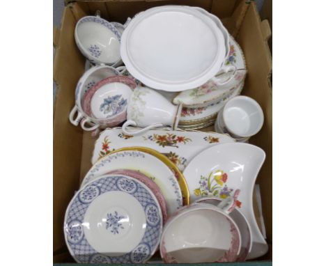 Six Royal Grafton Malvern dinner plates, Enoch Wedgwood soup bowls and saucers and other decorative china **PLEASE NOTE THIS 