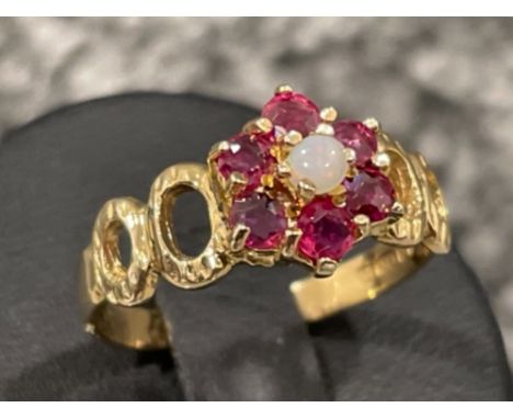 Ladies 9ct gold Ruby and Opal cluster ring. Size N 2.2g