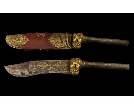 18th Century Mogul Elephant Short Staffing Spear (Bhuj-Kuttai) from North West India, the blade finely engraved with floral d