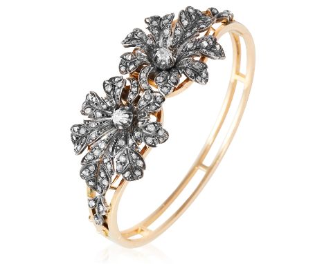 AN UNUSUAL ANTIQUE DIAMOND BANGLE / DOUBLE CLIP BROOCH, 19TH CENTURY in high carat yellow gold and silver, the openwork band 