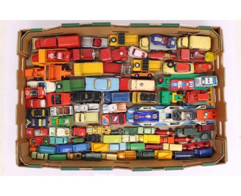 Diecast: A collection of assorted vintage and modern, playworn diecast vehicles to include Corgi, Matchbox Lesney, Dinky and 