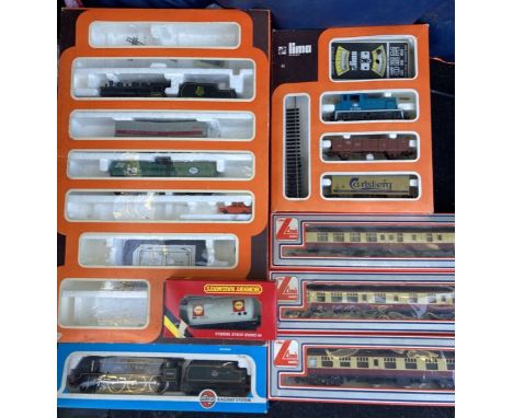 Railway: A collection of assorted OO gauge to include: Airfix Royal Scot locomotive and Lima coaches, along with Duette contr